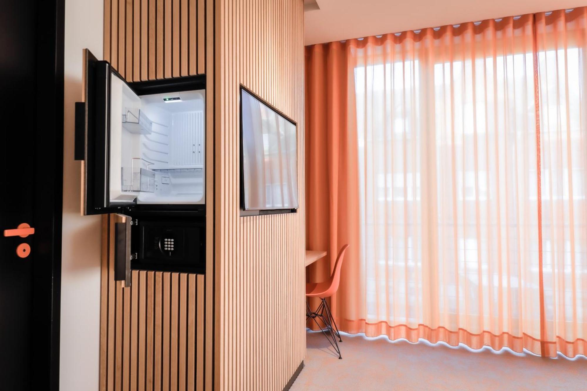 Art Hotel אאלן מראה חיצוני תמונה