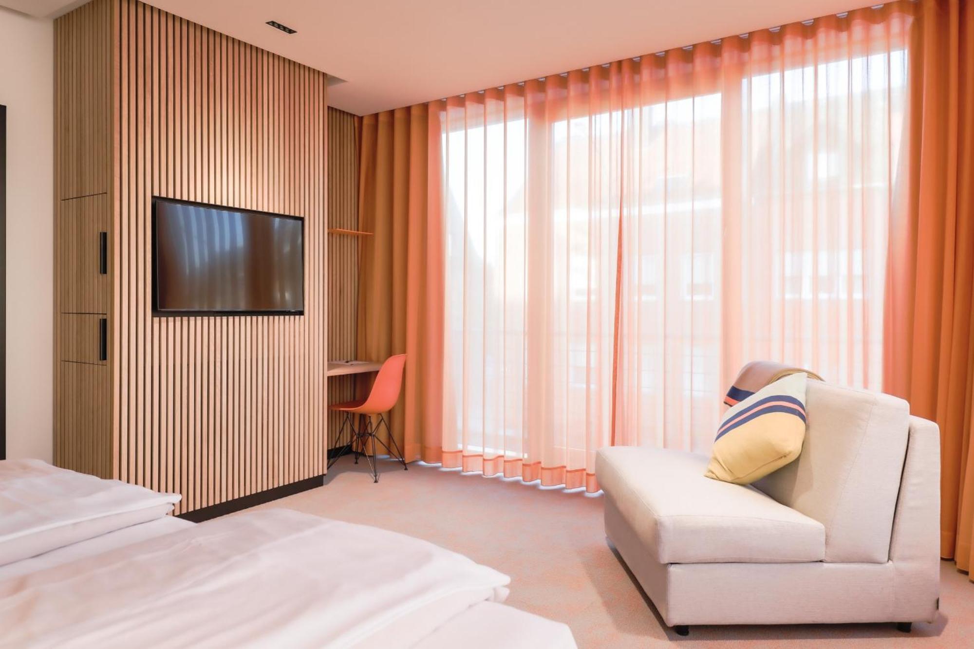 Art Hotel אאלן מראה חיצוני תמונה
